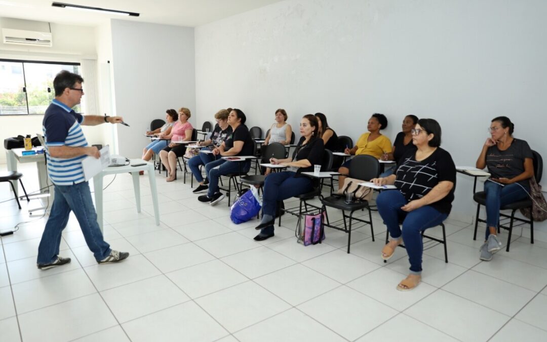 Com foco em geração de oportunidades e renda, Prefeitura dá início a curso de customização de roupas pelo Nucca