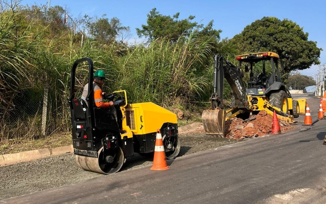 Prefeitura realiza serviços de zeladoria e operação tapa-buraco em diversos pontos da cidade nesta terça-feira (18)